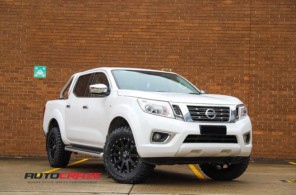 NISSAN NAVARA HEIST SATIN BLACK